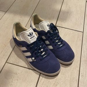 Adidas Size 8 Gazelle Sneakers blue/white